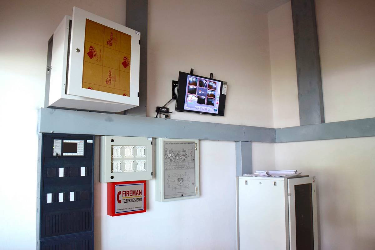 Screenshot of mobile app dashboard displaying live energy tracking