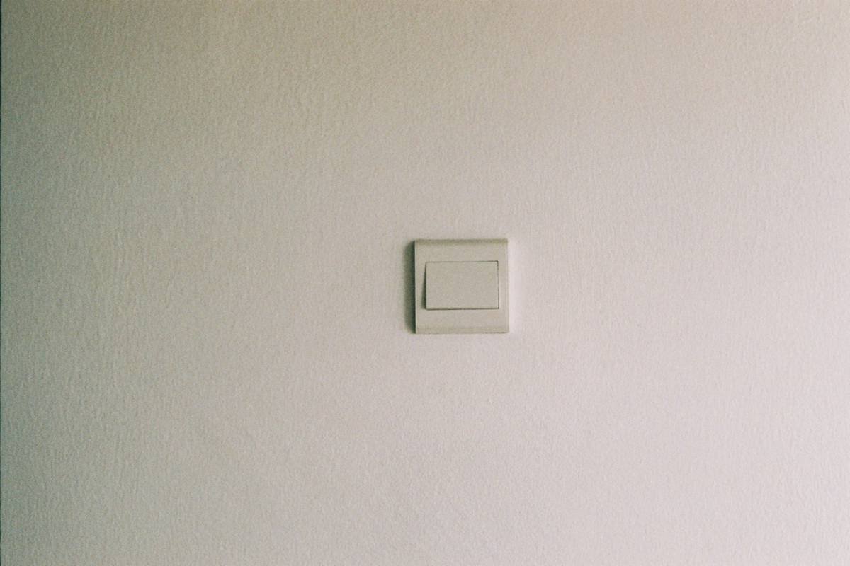 Why Every Home Needs an Energy Efficient Smart Switch in 2024